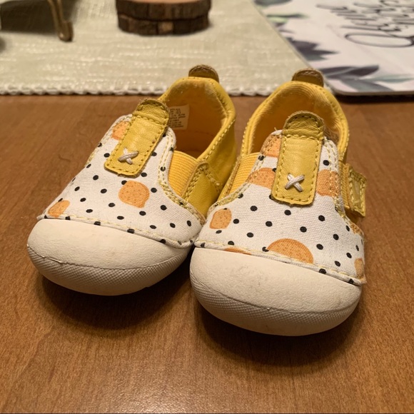 Toddler Stride Rite - Picture 1 of 8